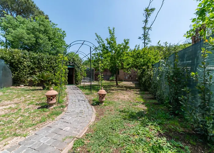 Appia Antica Giardino Parcheggio Fermata Bus Hébergement de vacances *